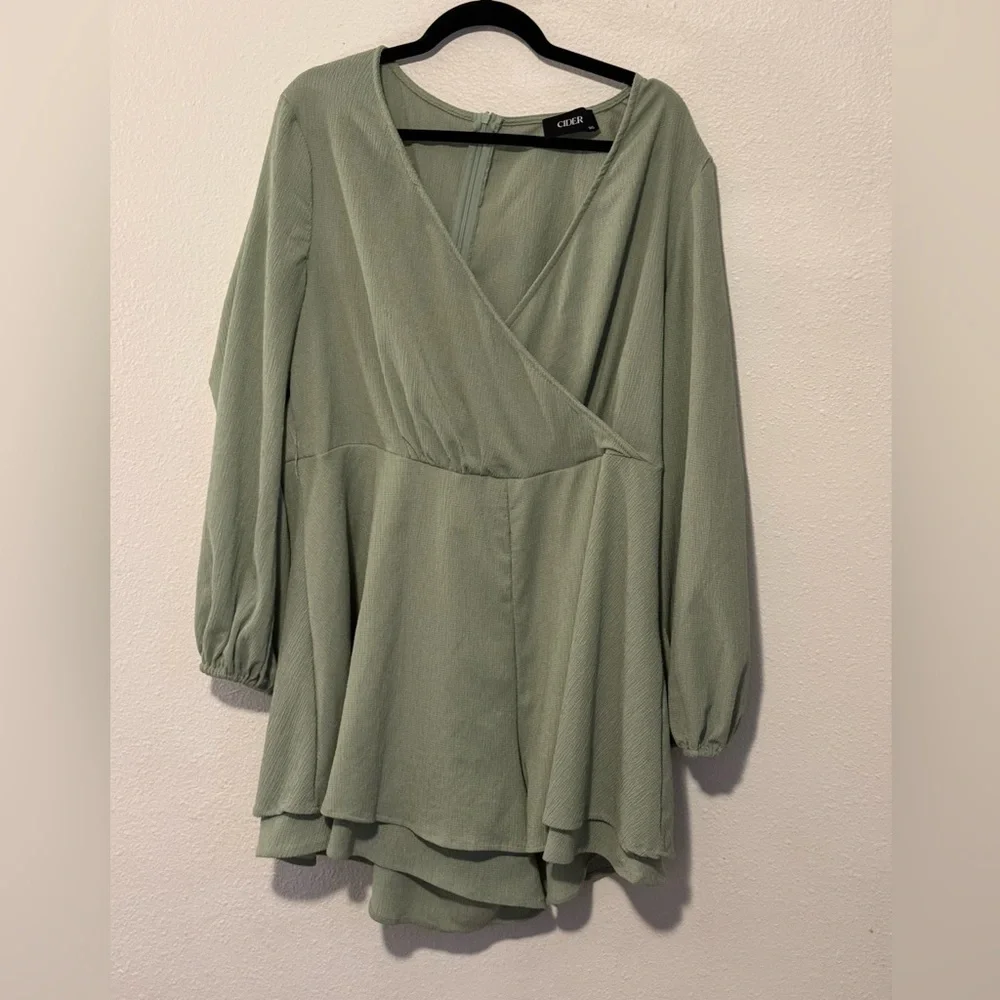 Cider 1x green womens romper - Picture 2 of 6
